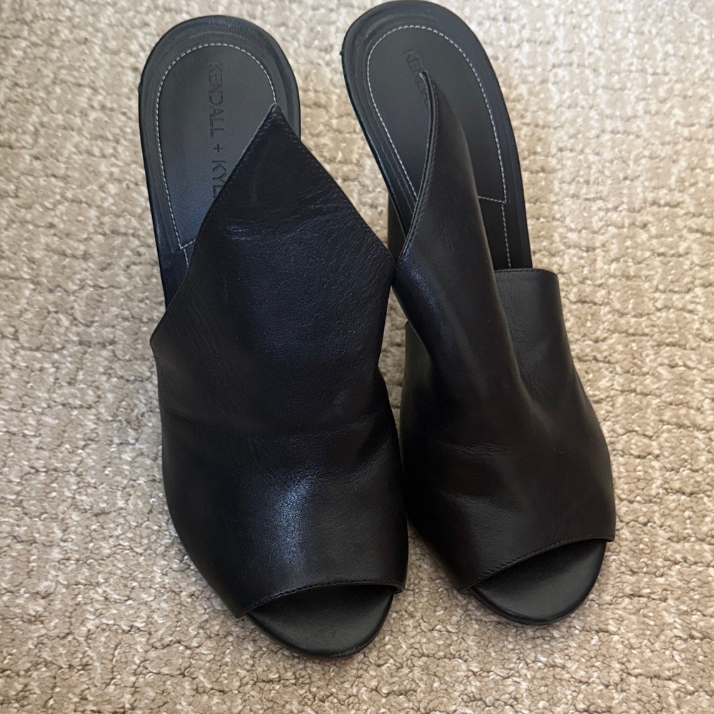 Kendall & Kylie Black Leather Mules